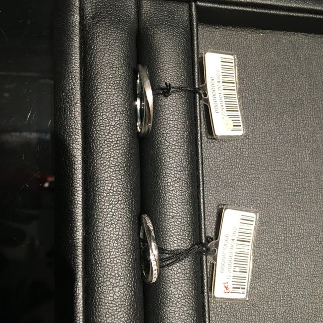 【エクセルコダイヤモンド(EXELCO DIAMOND)の口コミ】 デザインは色々ありそうでした。細いものが多かったように感じます。
婚約…