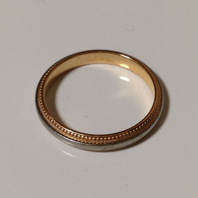 【アイプリモ(I-PRIMO)の口コミ】 とにかくデザインに一目惚れでした。結婚指輪はシンプルで全く同じデザイ…