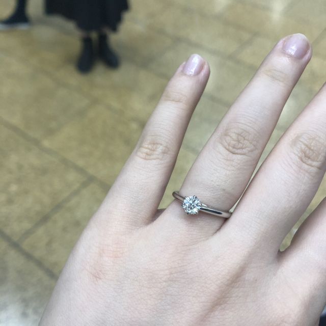 【銀座ダイヤモンドシライシの口コミ】 素敵なデザインが沢山ありましたが、私が気に入った4つのうち、彼も特に気…