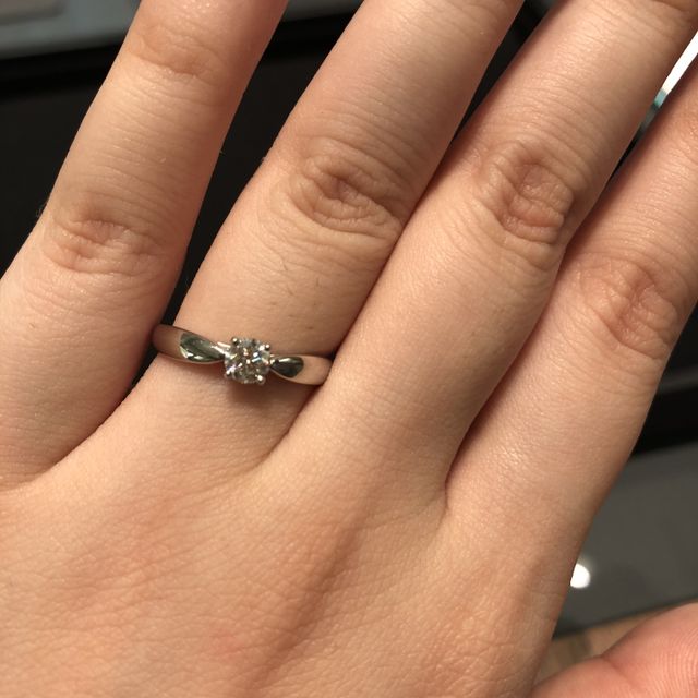 【ティファニー(Tiffany & Co.)の口コミ】 種類はあまりありませんが、その分、婚約指輪をしていて「あ、ティファニ…