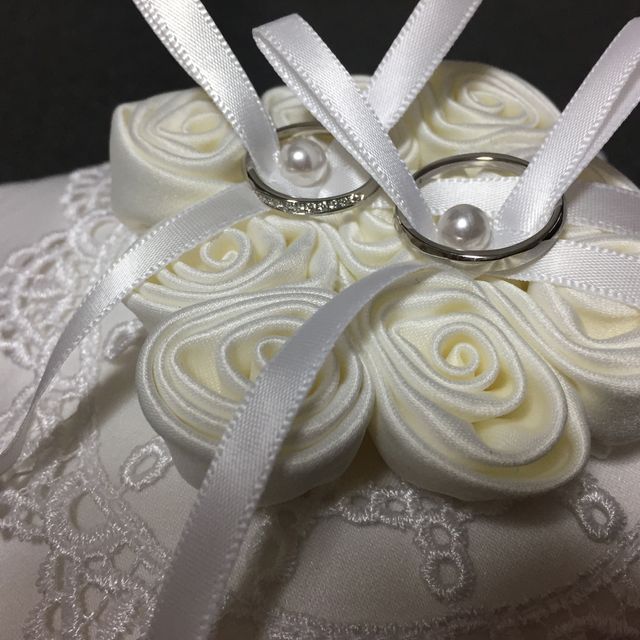 【4℃ BRIDAL(ヨンドシーブライダル)の口コミ】 細めの指輪を探していました。色々ブランドを見て回ったのですが、指輪の…