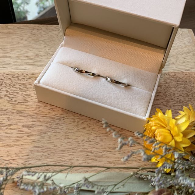 【THREE TREES(スリーツリーズ)の口コミ】 シンプルだけどこだわったデザインにしたかったので、プラチナで、ウェー…