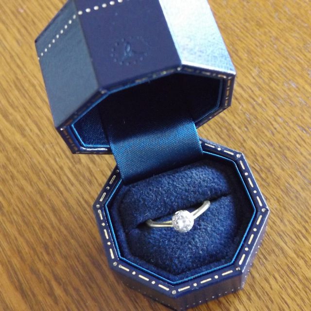 【hum(ハム)の口コミ】 普段からゴールドの指輪をしています。ピカピカのゴールドよりはマットな…