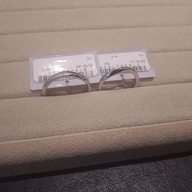 【TRECENTI(トレセンテ)の口コミ】 デザインとつけごこち、マッド加工による雰囲気の変更も可能なため同じも…