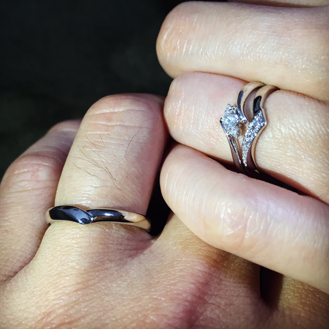 【4℃ BRIDAL(ヨンドシーブライダル)の口コミ】 私は婚約指輪で4℃の指輪を貰いました。
せっかく貰った婚約指輪なので結婚…