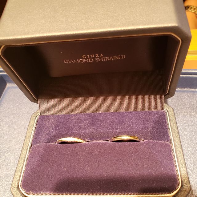 【銀座ダイヤモンドシライシの口コミ】 デザインは一目惚れでした。他の指輪もお洒落なものが、たくさんあったの…