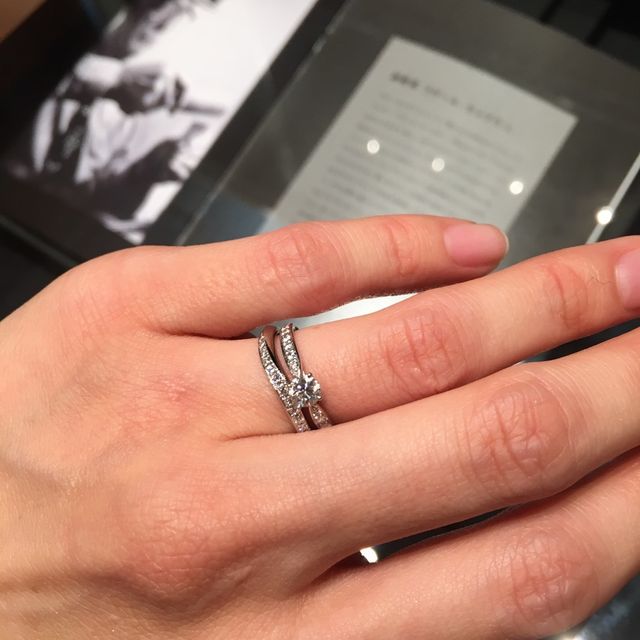 【ラザール ダイヤモンド(LAZARE DIAMOND)の口コミ】 当初はティファニーの婚約指輪に合わせて結婚指輪もティファニーを検討し…