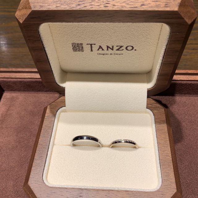 【TANZO.(鍛造指輪)の口コミ】 ・丈夫な指輪 
鍛造製法の指輪は職人さんがひとつひとつたたいて製造する…