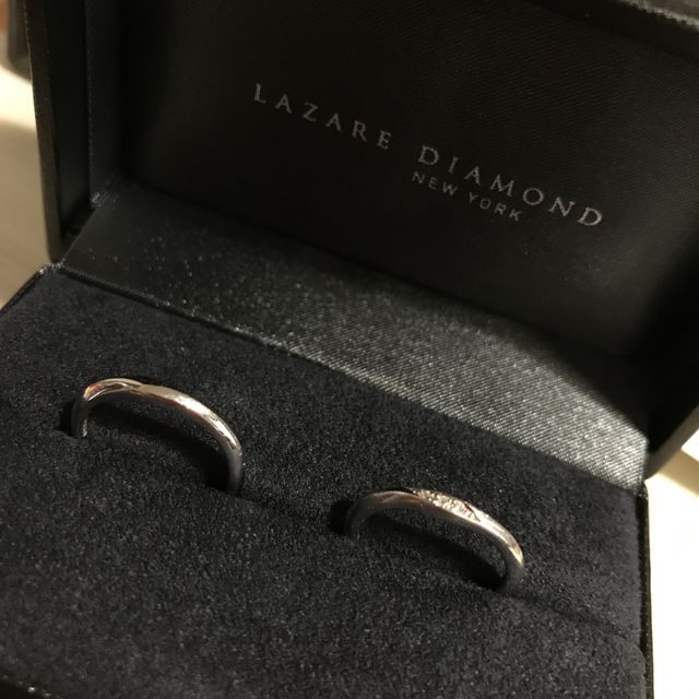 【ラザール ダイヤモンド(LAZARE DIAMOND)の口コミ】 最初はダイヤがついていないものを選ぶ予定でいましたが試着をしてすっか…