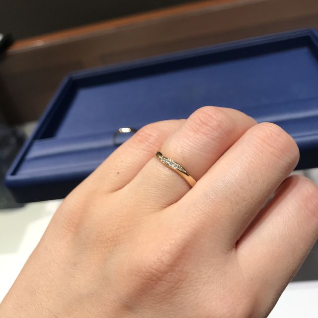 【銀座ダイヤモンドシライシの口コミ】 婚約指輪もダイヤモンドシライシさんを頂いたので、結婚指輪も同じブラン…
