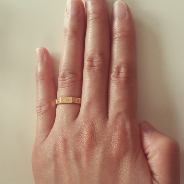 【グッチ(GUCCI)の口コミ】 旦那が選んでプレゼントしてくれました。
価格は10万円しなくて、とてもリ…