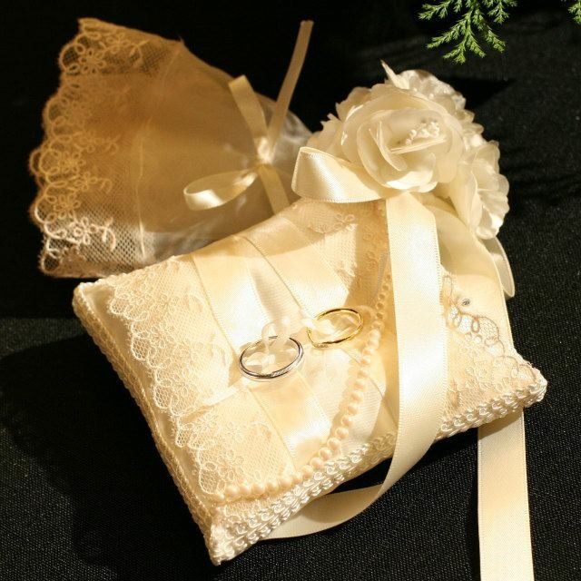 【ティファニー(Tiffany & Co.)の口コミ】 指輪をつけた時のつけ心地の良さと指を長く見せてくれるV字のデザインに一…