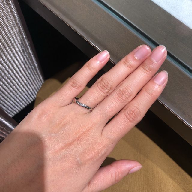 【アイプリモ(I-PRIMO)の口コミ】 華奢デザインを探していたので、さりげない感じが好きでした。
また、婚約…