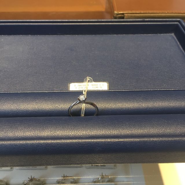 【銀座ダイヤモンドシライシの口コミ】 5年付き合っている彼女がいるのでそろそろ結婚したいと思い行動に出た。店…