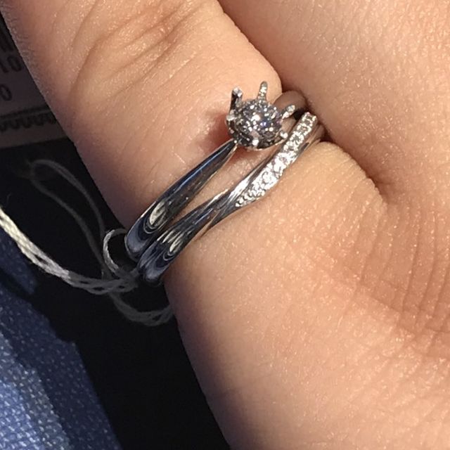 【銀座ダイヤモンドシライシの口コミ】 ダイヤモンドのクオリティが、IFのものがあるということで、即決しちゃい…