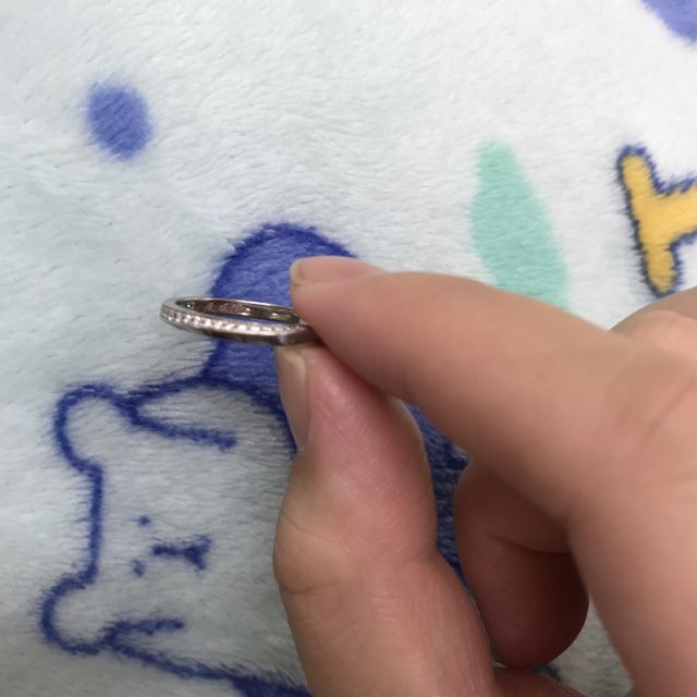 【アイプリモ(I-PRIMO)の口コミ】 夫はカーブのないストレートなデザインの指輪がよく、
わたしは曲線的なデ…