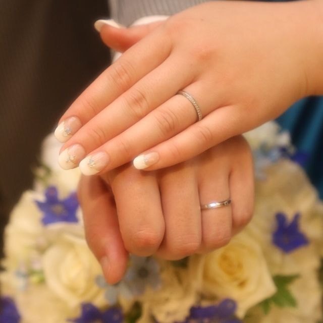 【アイプリモ(I-PRIMO)の口コミ】 夫はカーブのないストレートなデザインの指輪がよく、
わたしは曲線的なデ…