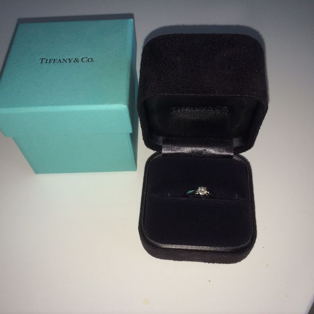 【ティファニー(Tiffany & Co.)の口コミ】 候補のお店を何店舗まわり試着をしました。その中で一番指に馴染んだデザ…