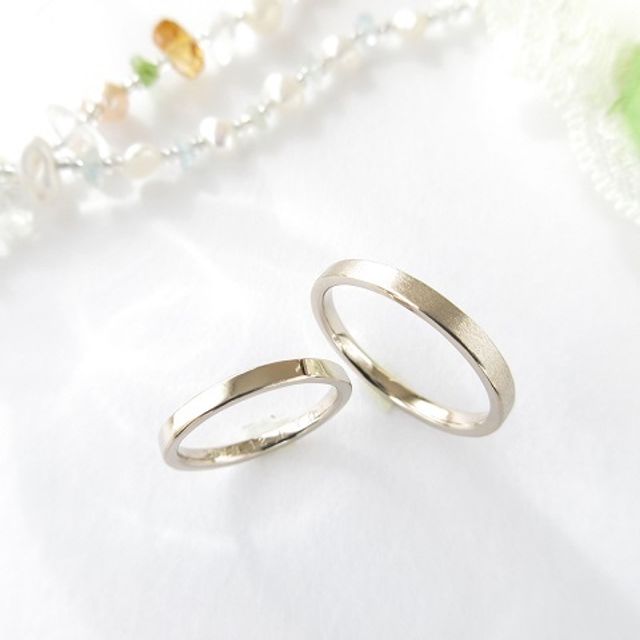 【ジュエリームナカタ(Jewelry MUNAKATA)の口コミ】 シンプルなデザインが良かったので、いろいろ見せていただいた見本の中か…
