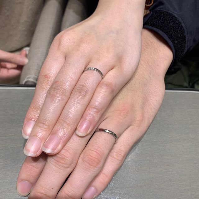 【アイプリモ(I-PRIMO)の口コミ】 主張の強すぎない繊細な細さ、どの角度からもダイヤが光るデザインで指や…