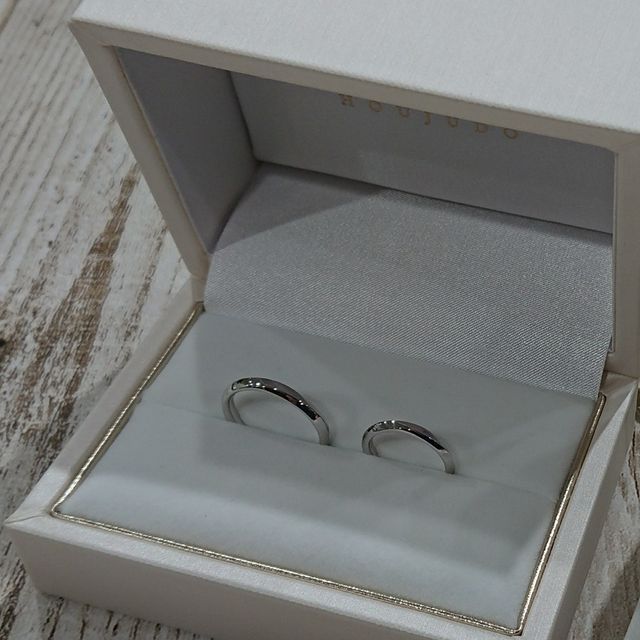 【宝寿堂(ほうじゅどう)の口コミ】 デザインは彼女が求めるシンプルなデザインと、私が求める少しカーブした…