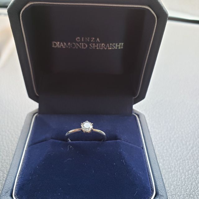 【銀座ダイヤモンドシライシの口コミ】 年に一度のフェアのときに来店したのですが、ダイヤモンドのクラスの種類…