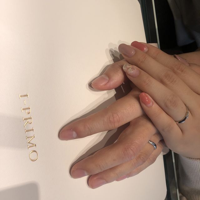 【アイプリモ(I-PRIMO)の口コミ】 好きなデザインをいくつか見て決めました。
華奢な形が良かったのでとても…