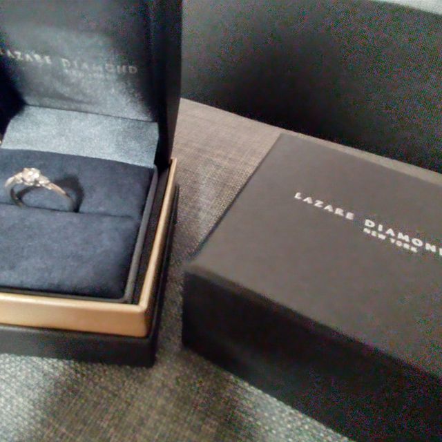 【ラザール ダイヤモンド(LAZARE DIAMOND)の口コミ】 今回ラザールダイヤモンドの指輪は
先輩がオススメして

彼女と二人で見に…