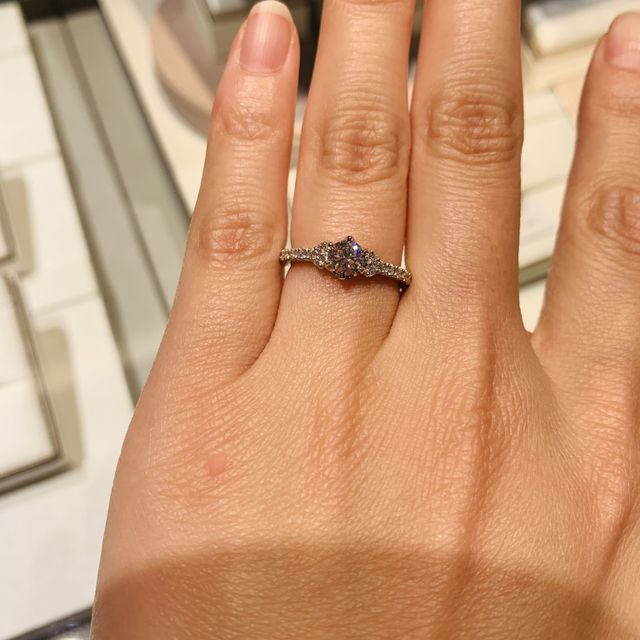 【アイプリモ(I-PRIMO)の口コミ】 指輪のデザインが豊富だったこととダイヤモンドの輝き。ここまでダイヤモ…