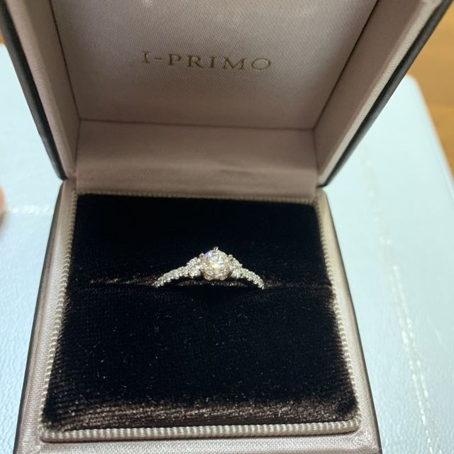【アイプリモ(I-PRIMO)の口コミ】 指輪のデザインが豊富だったこととダイヤモンドの輝き。ここまでダイヤモ…