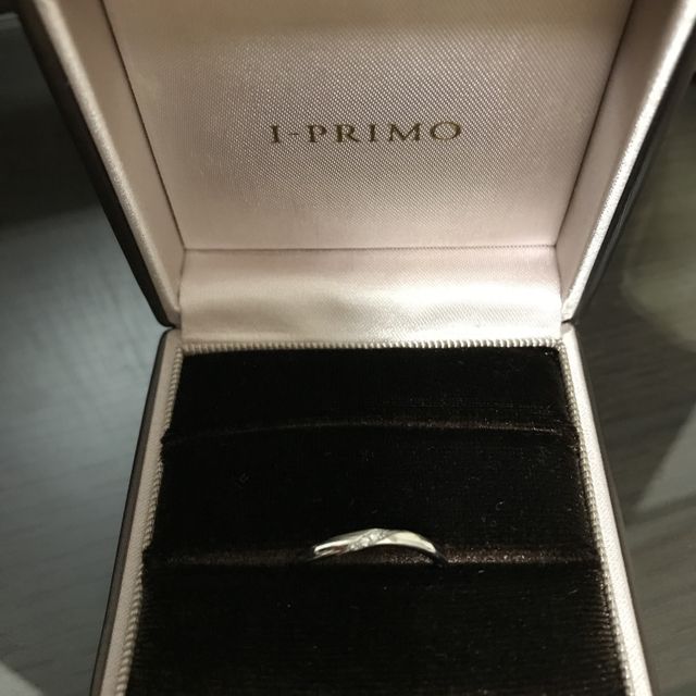 【アイプリモ(I-PRIMO)の口コミ】 シンプルだけど少しデザイン性のあるものが欲しくて、この指輪を選びまし…
