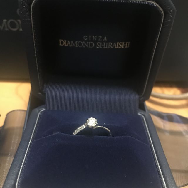 【銀座ダイヤモンドシライシの口コミ】 来店前にネットで下見して、いくつか候補を絞っていったのですが、実物を…