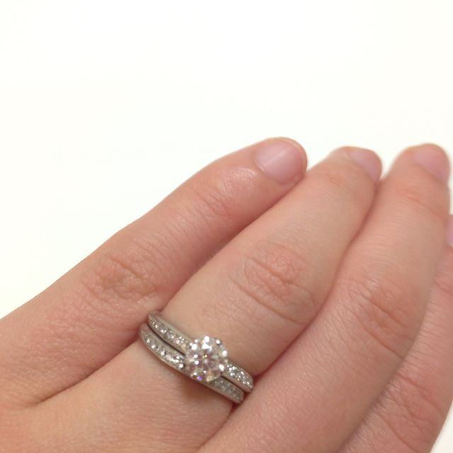 【ギンザタナカブライダル(GINZA TANAKA BRIDAL)の口コミ】 指輪のカーブが互いに合っていて、何通りかの組み合わせで使用でき、
重ね…