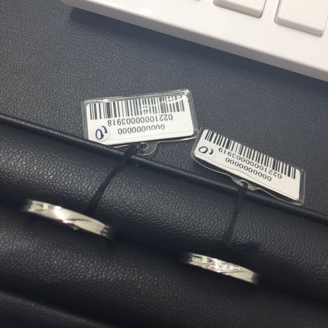 【エクセルコダイヤモンド(EXELCO DIAMOND)の口コミ】 シンプル系でも、少し遊びのあるデザインを探していました。同じ形状でも…