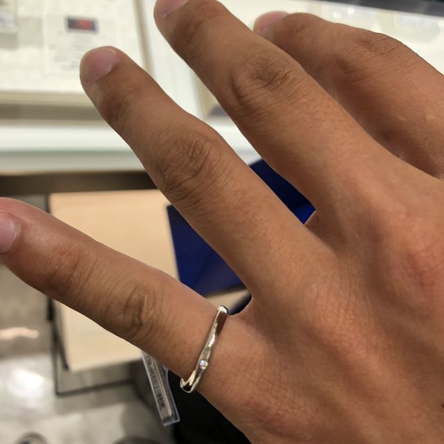 【festaria bijou SOPHIA(フェスタリア ビジュソフィア)の口コミ】 婚約指輪は気に入りました。理由は、4つ爪でダイヤを固定しており、ダイヤ…