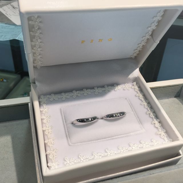 【宝寿堂(ほうじゅどう)の口コミ】 指にはめた時に綺麗に見える形を選んで頂き、
丁寧に創りたいイメージを聴…