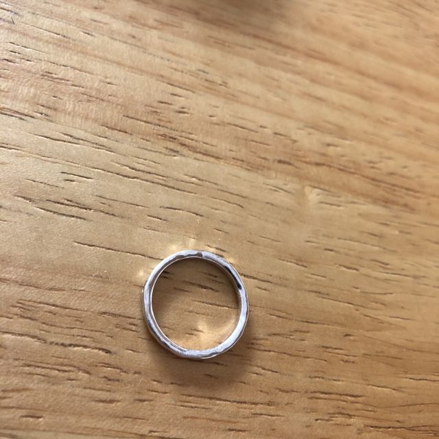 【SIENAROSE(シエナロゼ)の口コミ】 あまりないタイプのデザインだったことが決め手でした。指と指の間がゴツ…