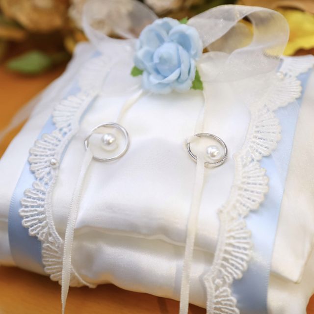 【銀座ダイヤモンドシライシの口コミ】 長年つけていても飽きないシンプルなデザインにしました。男性の方は既製…