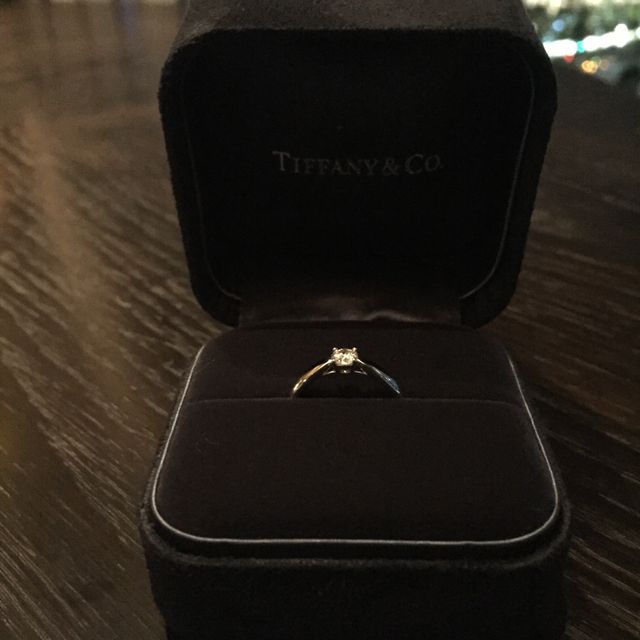 【ティファニー(Tiffany & Co.)の口コミ】 主張が激しい指輪はまだ似合わないと思ったので、シンプルなものにしまし…