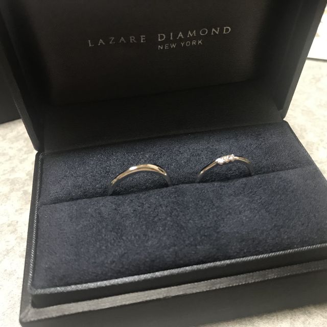 【ラザール ダイヤモンド(LAZARE DIAMOND)の口コミ】 指輪のデザインが派手すぎもせず、職場でも周りの目を気にせずつかれるか…