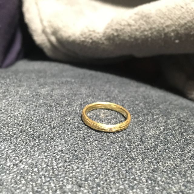 【アトリエn.s.j.sの口コミ】 写真は作成いただいたフルオーダー品ですが、こちらに似たサンプルが店頭…