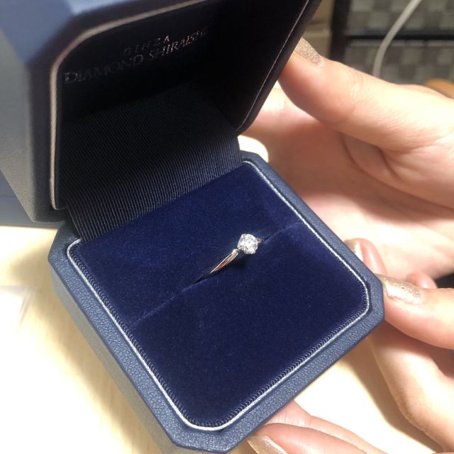 【銀座ダイヤモンドシライシの口コミ】 担当の方が親切にデザインの種類など指輪の選び方を教えてくださり、自分…