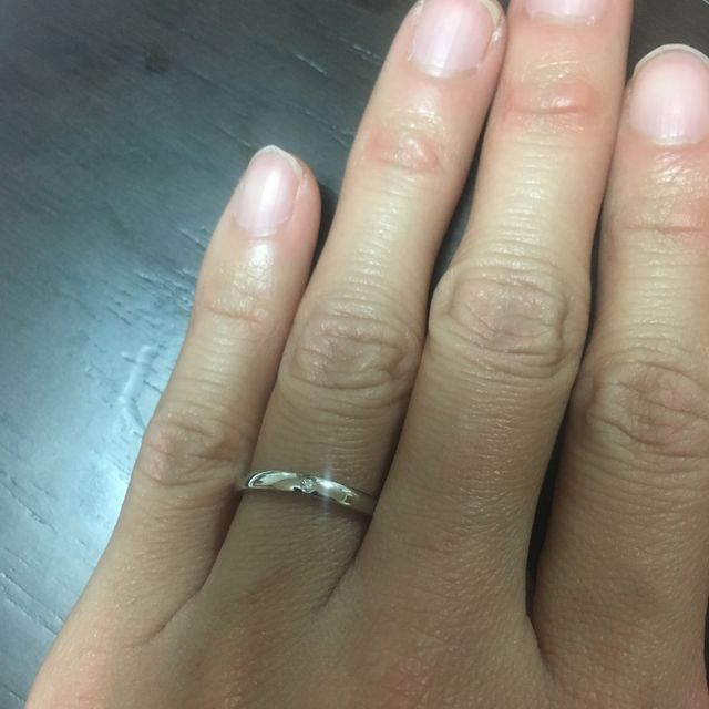 【アイプリモ(I-PRIMO)の口コミ】 何十年たってもずっとつけていられそうな、シンプルなデザインが気に入り…