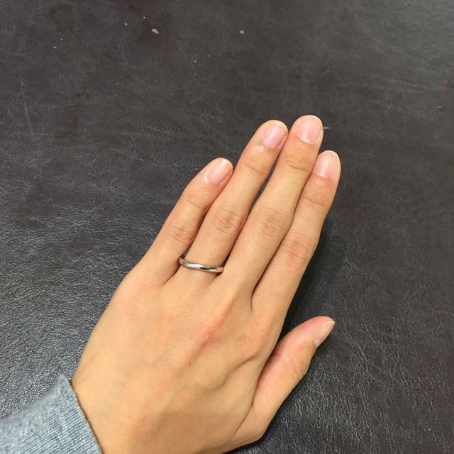 【TRECENTI(トレセンテ)の口コミ】 指輪をつけたときのつけ心地が他店とはまったく違っていて驚きました。デ…
