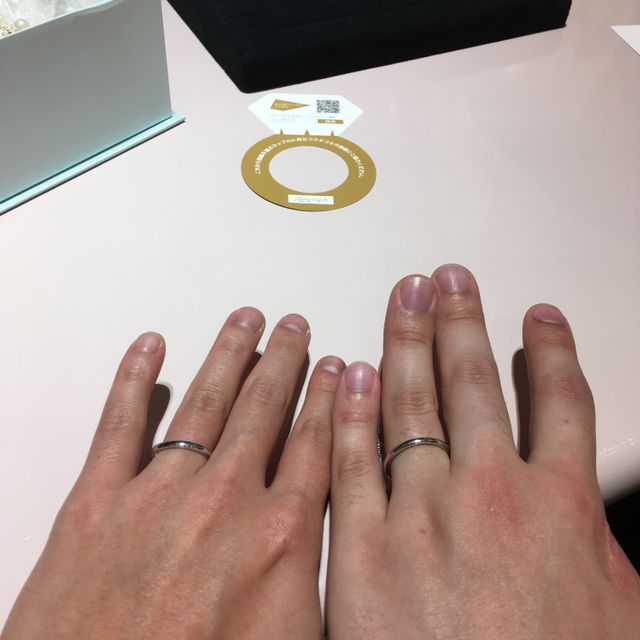 【TRECENTI(トレセンテ)の口コミ】 ハナユメさんから紹介で知りました。
付け心地を重視して、指輪を探してい…