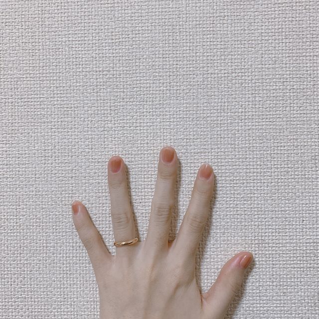 【カルティエ(Cartier)の口コミ】 カルティエのロゴが入っている結婚指輪は、形の角ばったものしか無いイメ…