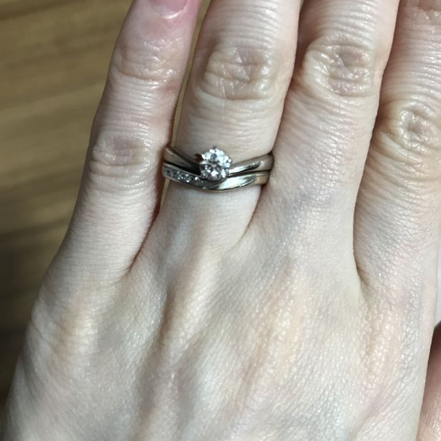 【杢目金屋(もくめがねや)の口コミ】 一つの材料から二人の指輪や指輪に木目柄が入れられるとのことで、和の要…