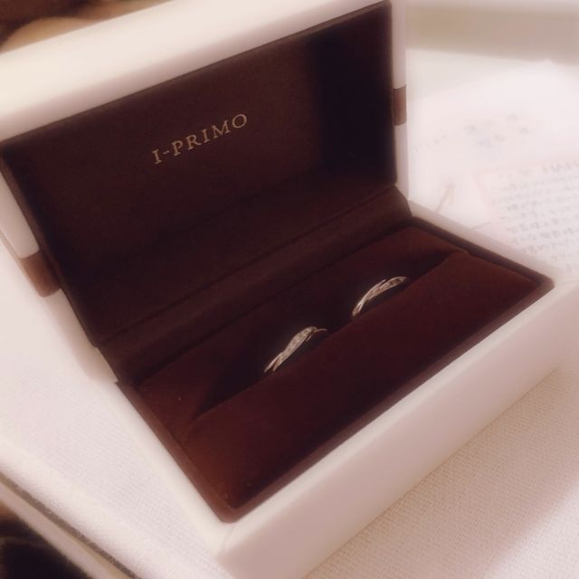 【アイプリモ(I-PRIMO)の口コミ】 想像していたデザインはあったのですが、担当者さんが指輪の特徴を教えて…