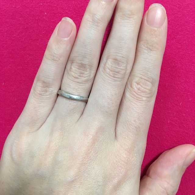 【STAR JEWELRY(スタージュエリー)の口コミ】 婚約指輪は可愛いデザインのものにしたので、結婚指輪は年齢を重ねてもお…