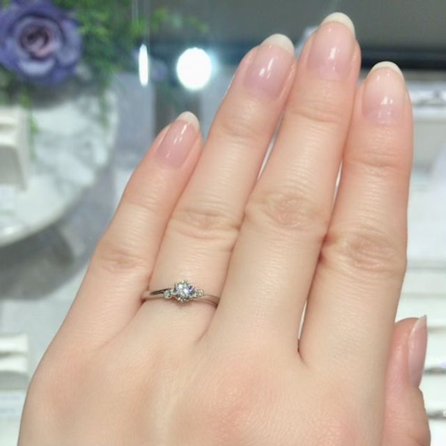 【ヴァンドーム青山(VENDOME AOYAMA)の口コミ】 ウエーブがしっかりしているので指をスッキリと見せてくれそうなデザイン…